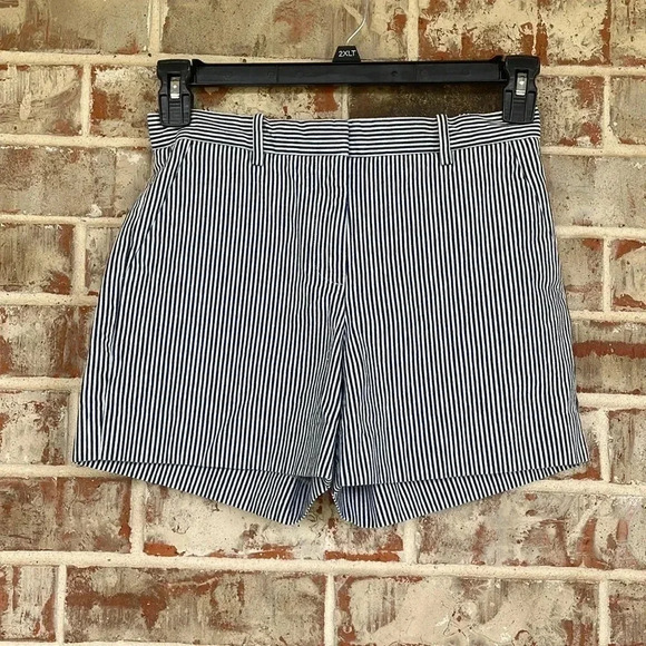 Gap Tailored Striped shorts - Picture 1 of 6